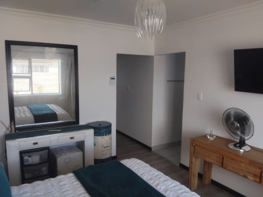 3 Bedroom Property for Sale in Wavecrest Eastern Cape